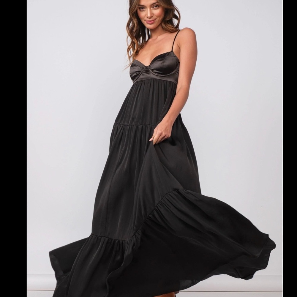 Elegant Black Maxi Dress